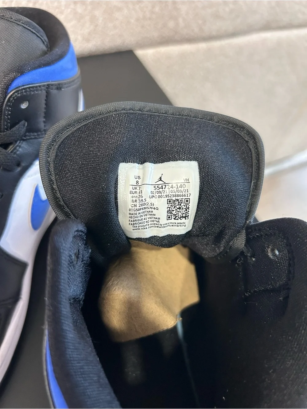 Jordan mid top